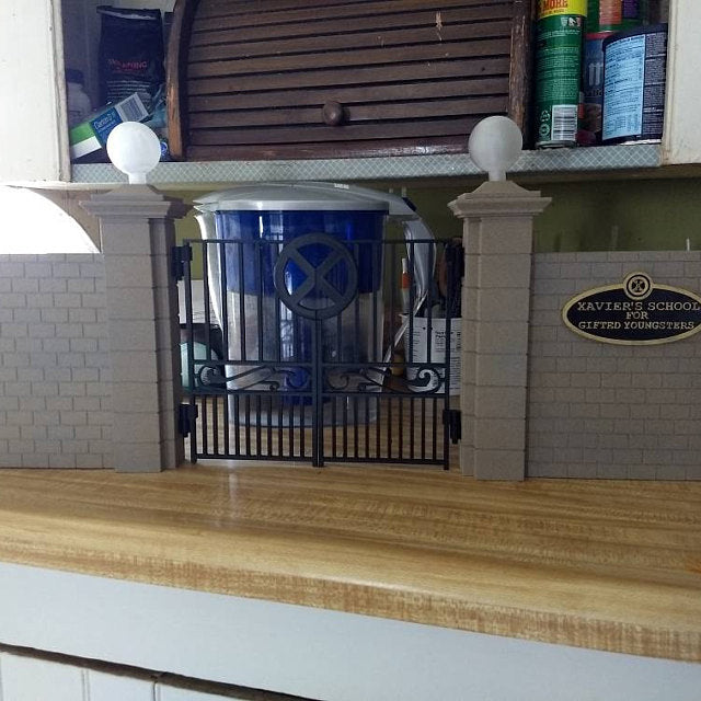 Lendas personalizadas escala 1:12 X-Mansion Gates Diorama